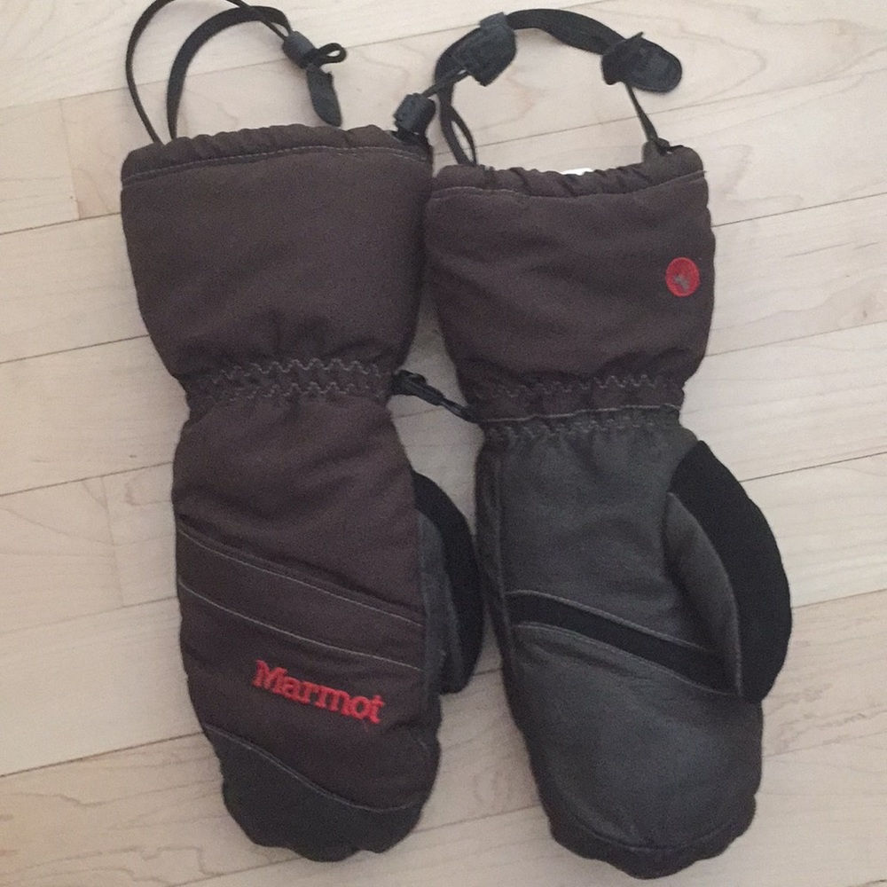Marmot women’s/teen girl (Small) Ski Mittens